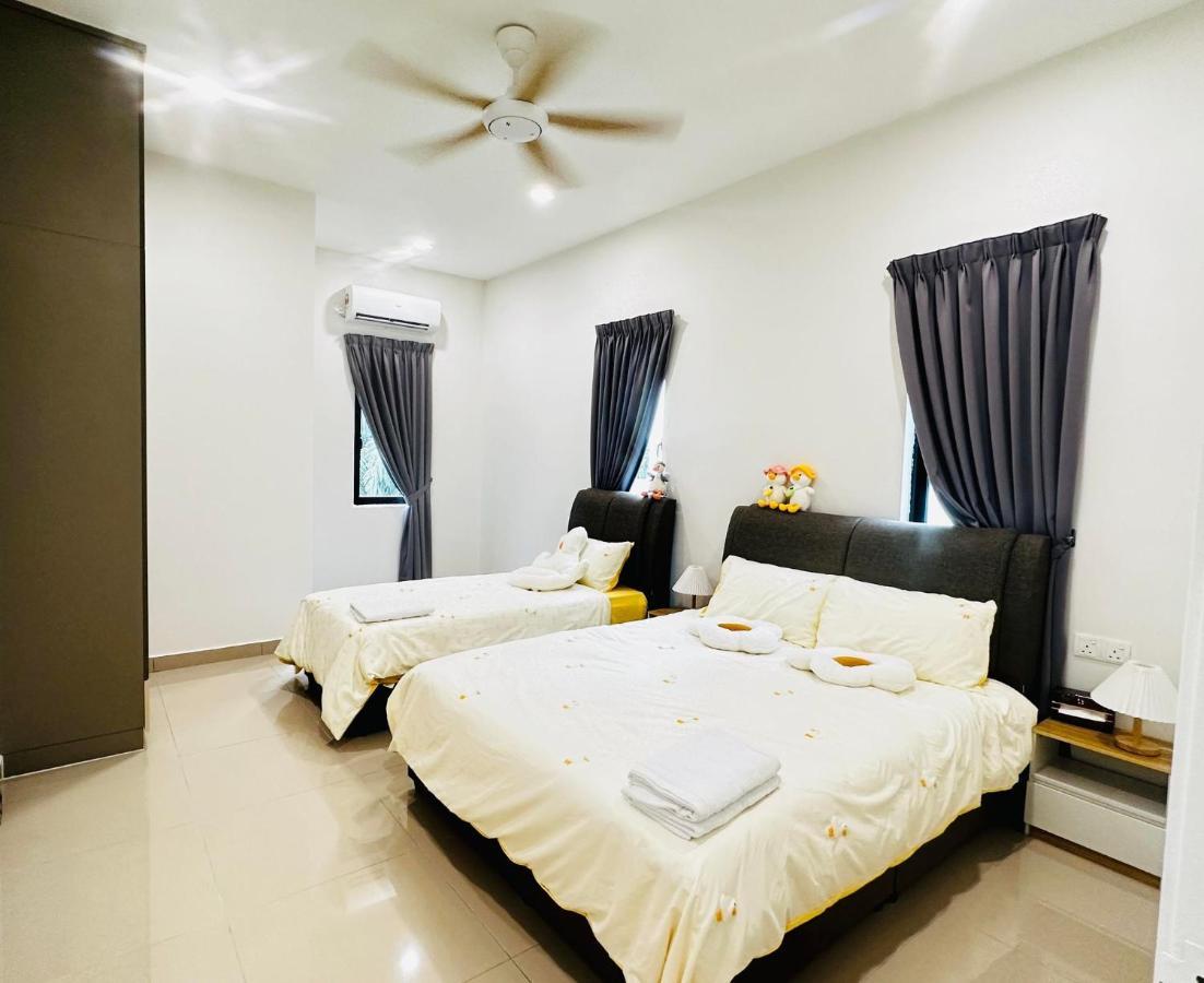 《Untitled Homestay》Ситиаван Экстерьер фото